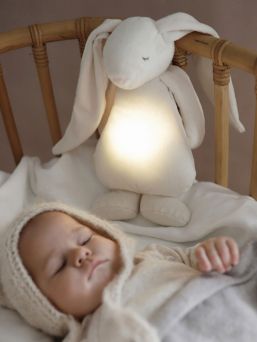 Moonie bunny soothes your baby for sleep - soothing Pink noise and dim night light help even in challenging sleep situations.