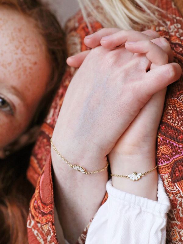 Mother & Child - flower bracelets, gold