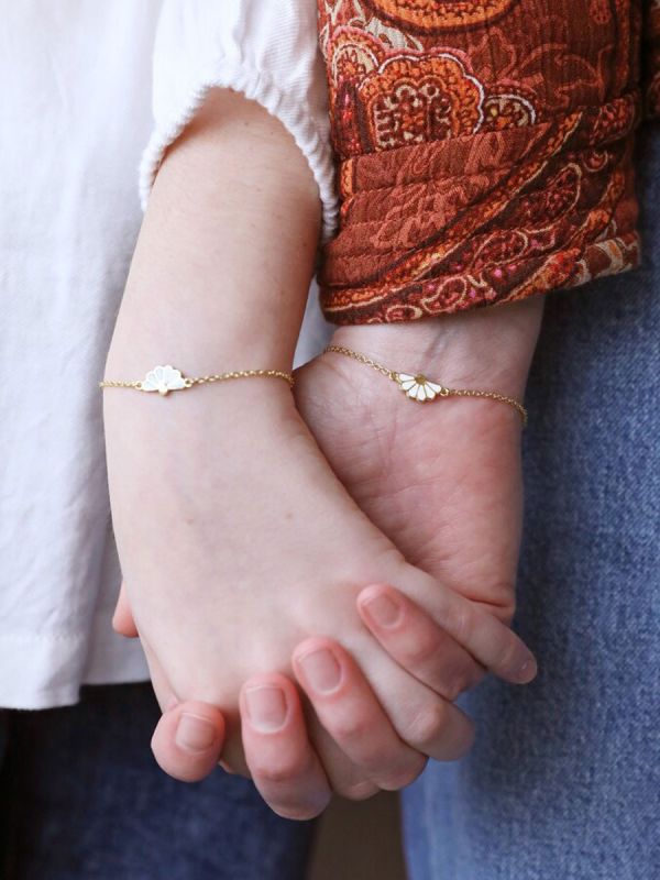 Mother & Child - flower bracelets, gold