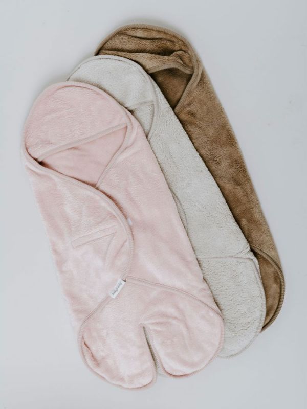 Hooded baby blanket with feet, Cozy old pink